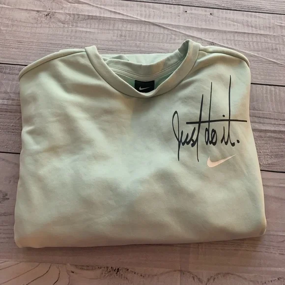 ✅HOST Pick✅ Nike Just Do It Sweatshirt, Medium - Picture 4 of 12